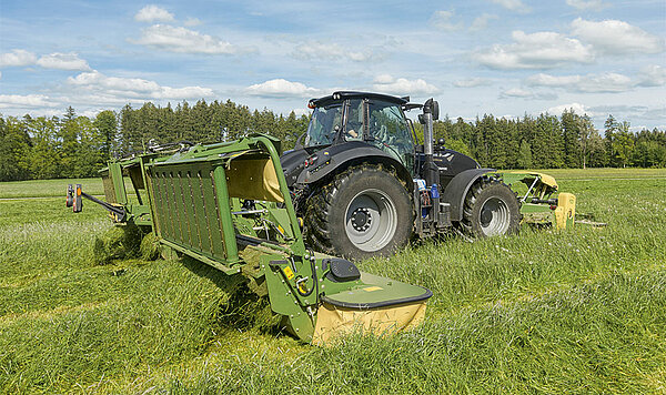EasyCut B 870 CV · B 870 CR - Mower combinations with conditioner