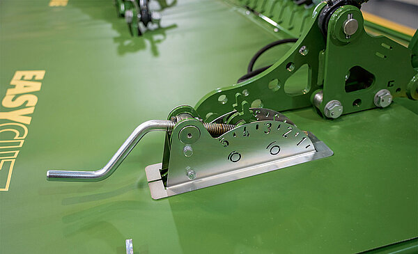 Stepless counter sheet adjustment
