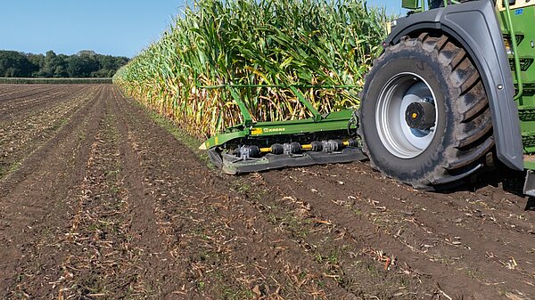 ­KRONE XCollect 750-2 RotoChop – Efficient maize harvesting with maximum field hygiene