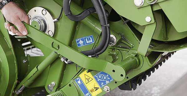 Standard feature: manual blade group control