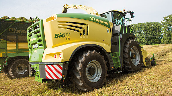 Traction control with three travel modes