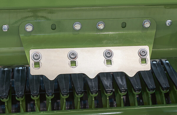 Adjustable infeed sheets