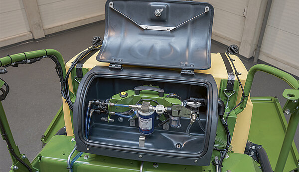 Dust-proof pump housing