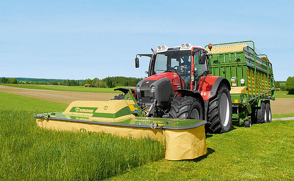 EasyCut F 280 · F 320: With powered swath flap extensions