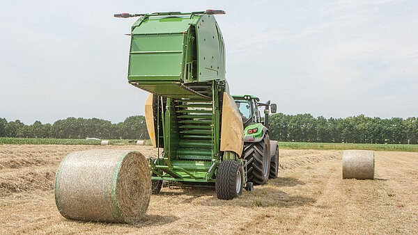 The KRONE NovoGrip slat and belt conveyor