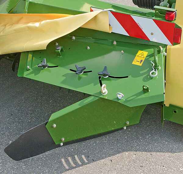 Swathing or wide spreading