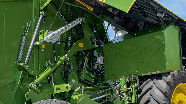 Easy servicing on a twine machine