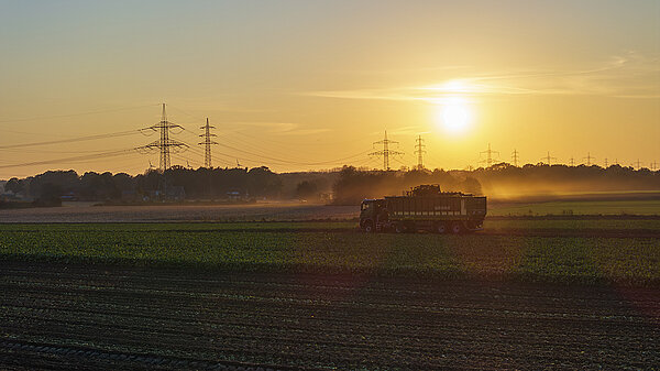 KRONE GX AgriLiner 520 – Flexibly moving loads