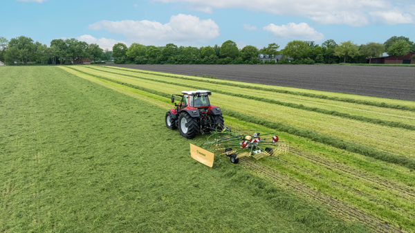 Trailed single-rotor rakes Swadro S 460 DB