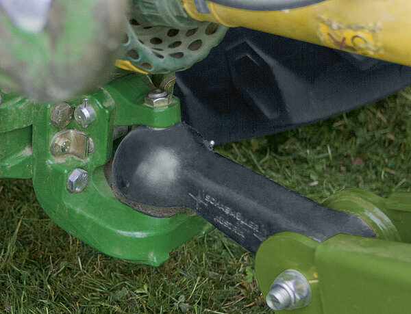 The ball-head hitch