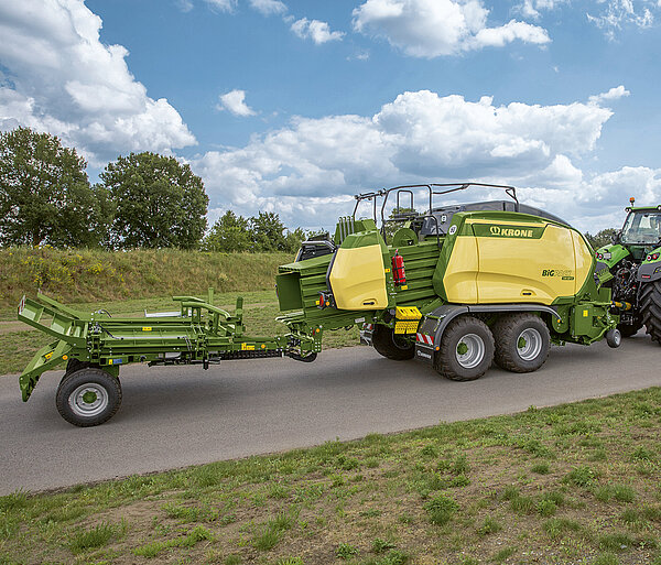 Depositing the bales to needs